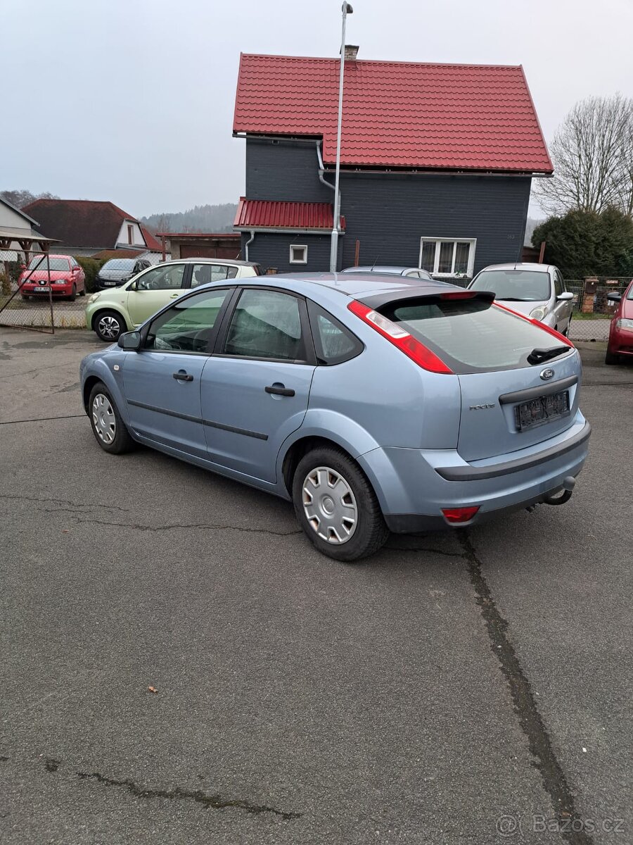 Ford Focus 1.4 benzín 59kW - 6