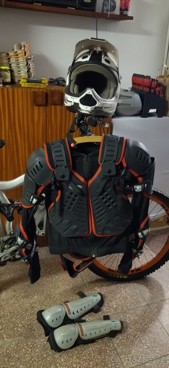 Sjezdové kolo Giant - 6