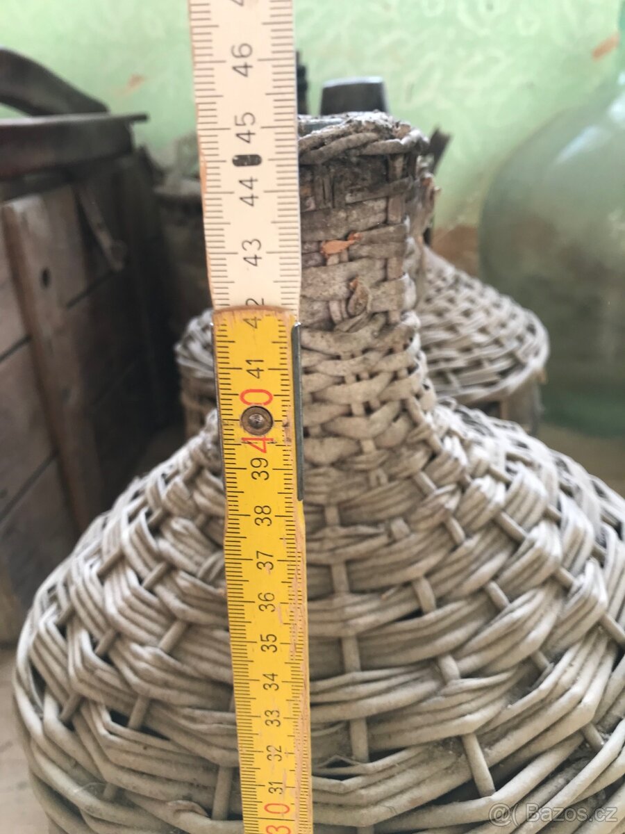 starožitné skleněné demižony z pozůstalosti z rodinného vina - 6