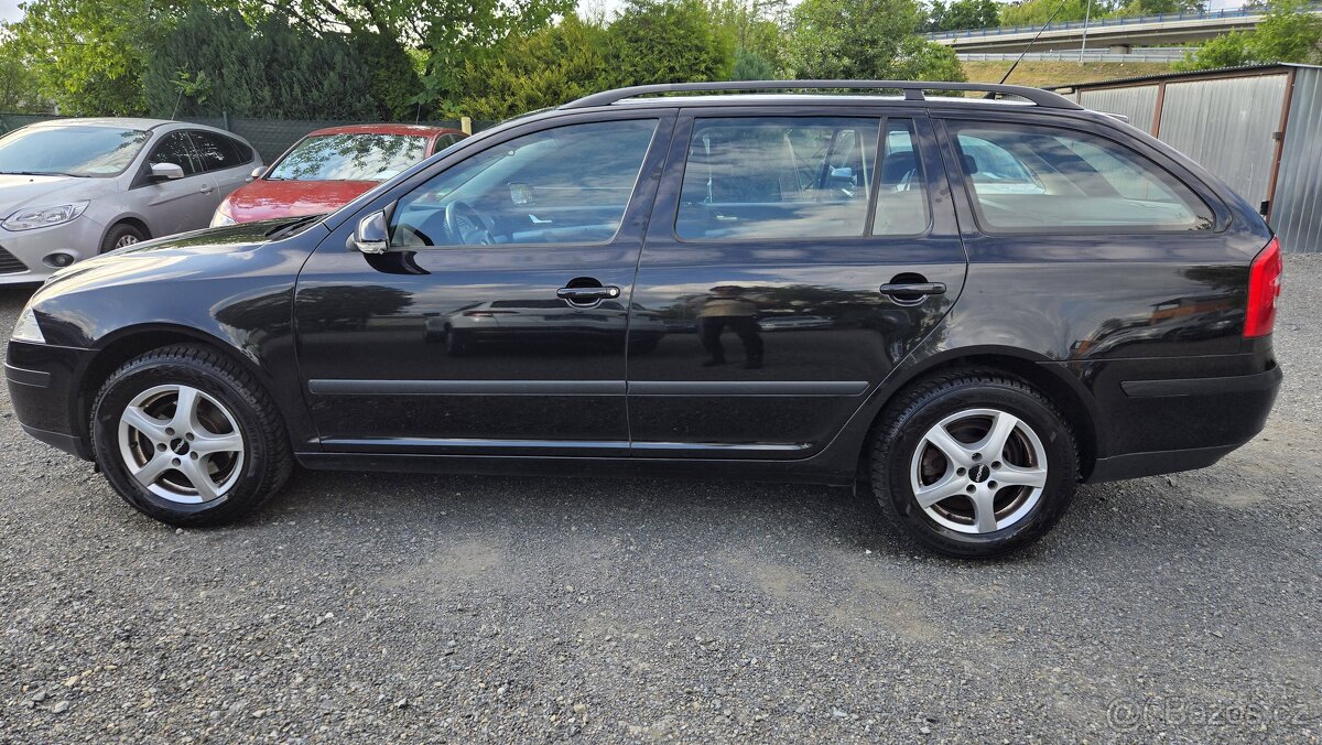 ŠKODA OCTAVIA 1.6i TEAM EDITION 1MAJITEL - 6