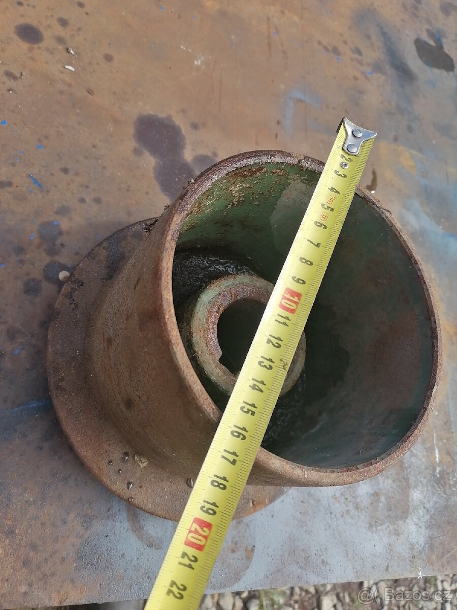 Vyvodova řemenice na traktor. - 6