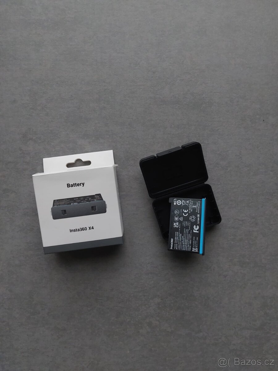 Insta360 X4 kamera s příslušenstvím - 6
