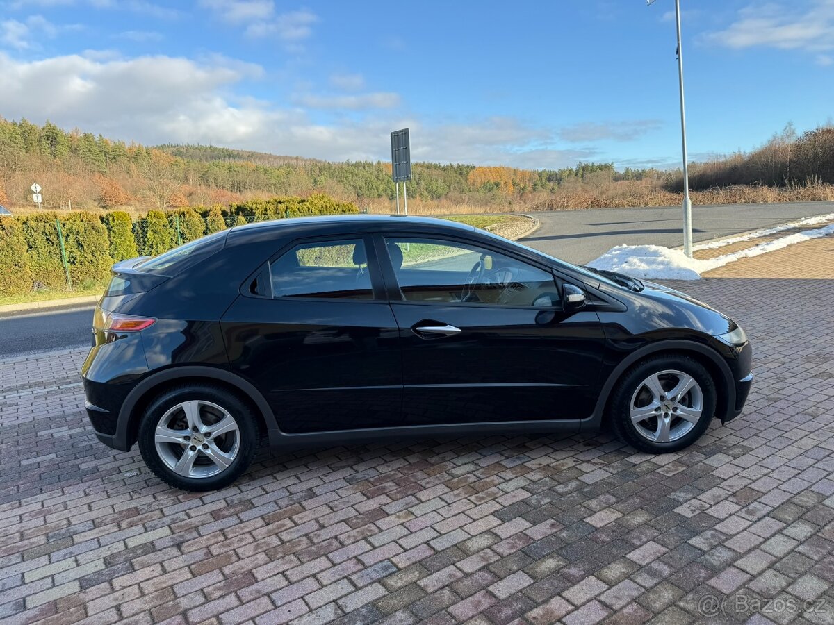HONDA CIVIC VIII 1.8 i-VTEC 103kW AUTOMAT-12/2006-116.120KM- - 6