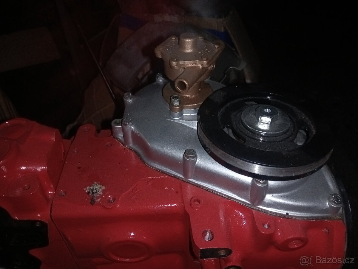 lodní motor Volvo penta AQ130A - 6