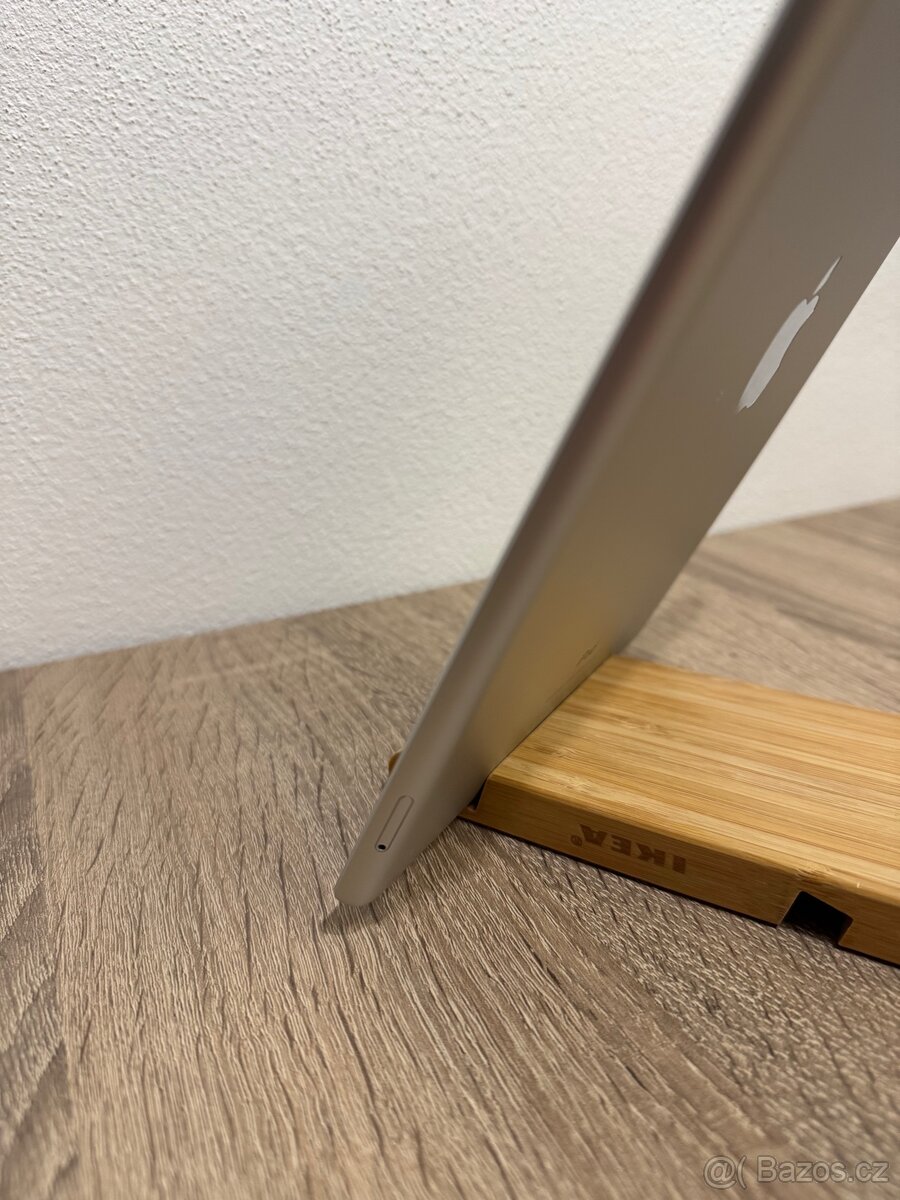 Apple iPad 9,7” (2017) 128 GB Wi-Fi + Cellular – TOP stav - 6