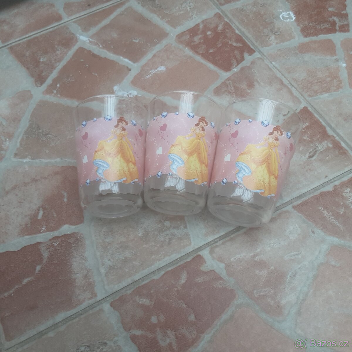 Různé hračky, knihy, obleceni - 6