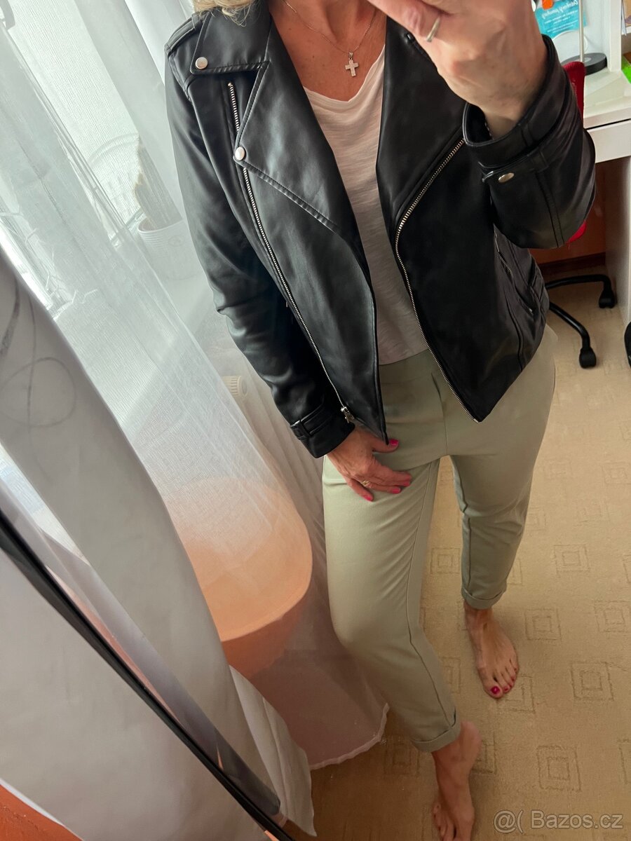 GUESS DÁMSKÝ KŘIVÁK BUNDA VEL.M - 6