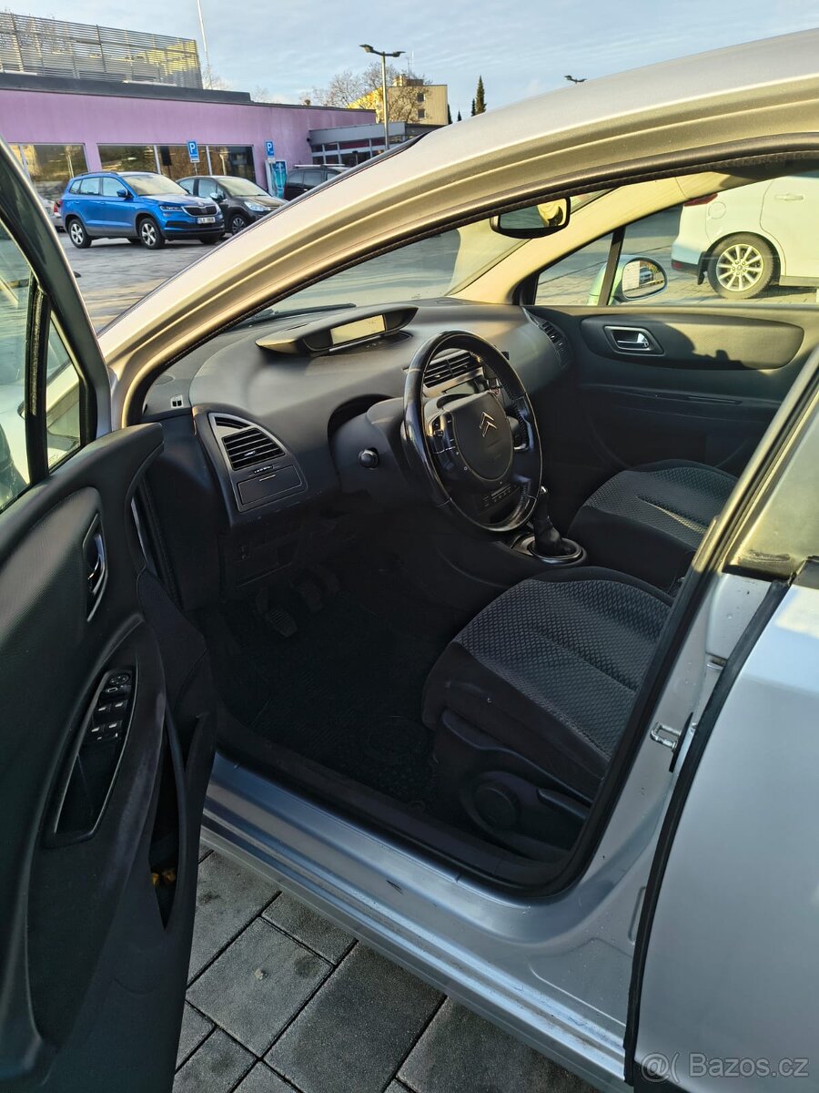 Citroën C4 1.4i 16V (65 kW), ČR, druhý majitel - 6