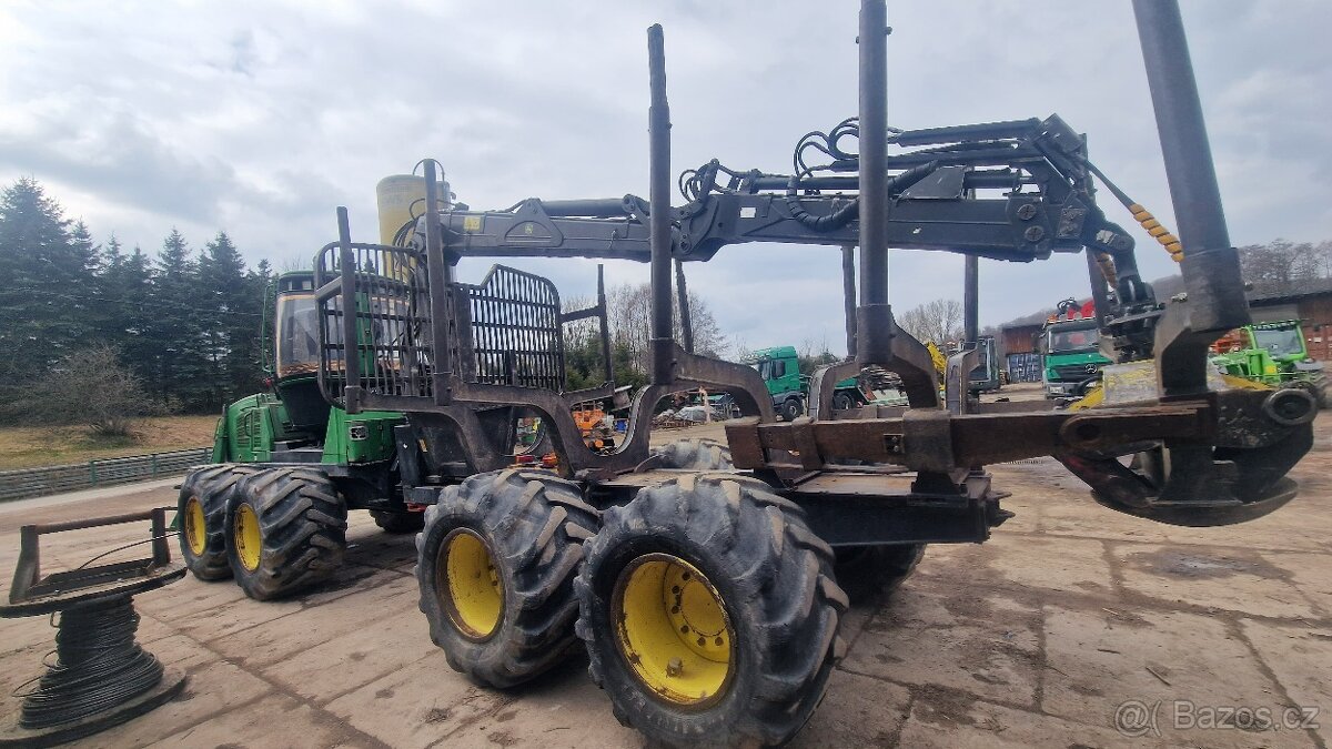 Vyvážecí souprava JOHN DEERE 1110E - 6