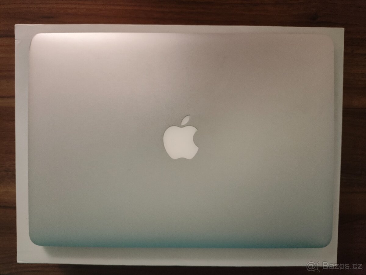 MacBook Air 2015 | i7 • 8GB • 256GB SSD - 6