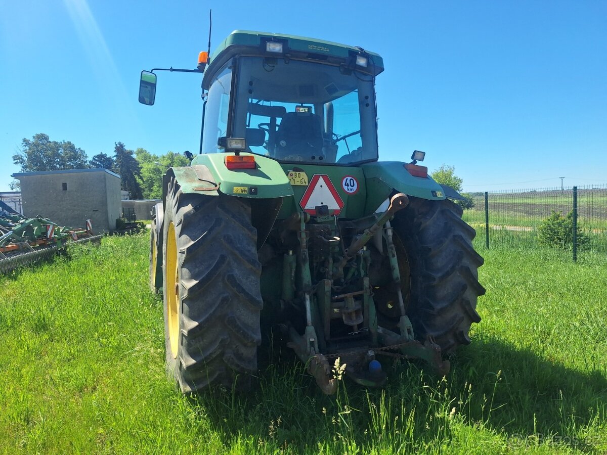 JOHN DEERE 8200 4X4 - 6