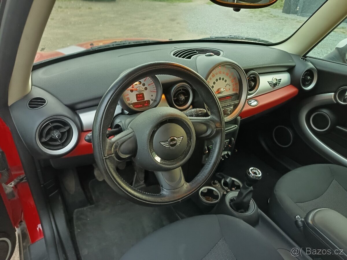 MINI COOPER 1.6D/82 kW/2011 - 6