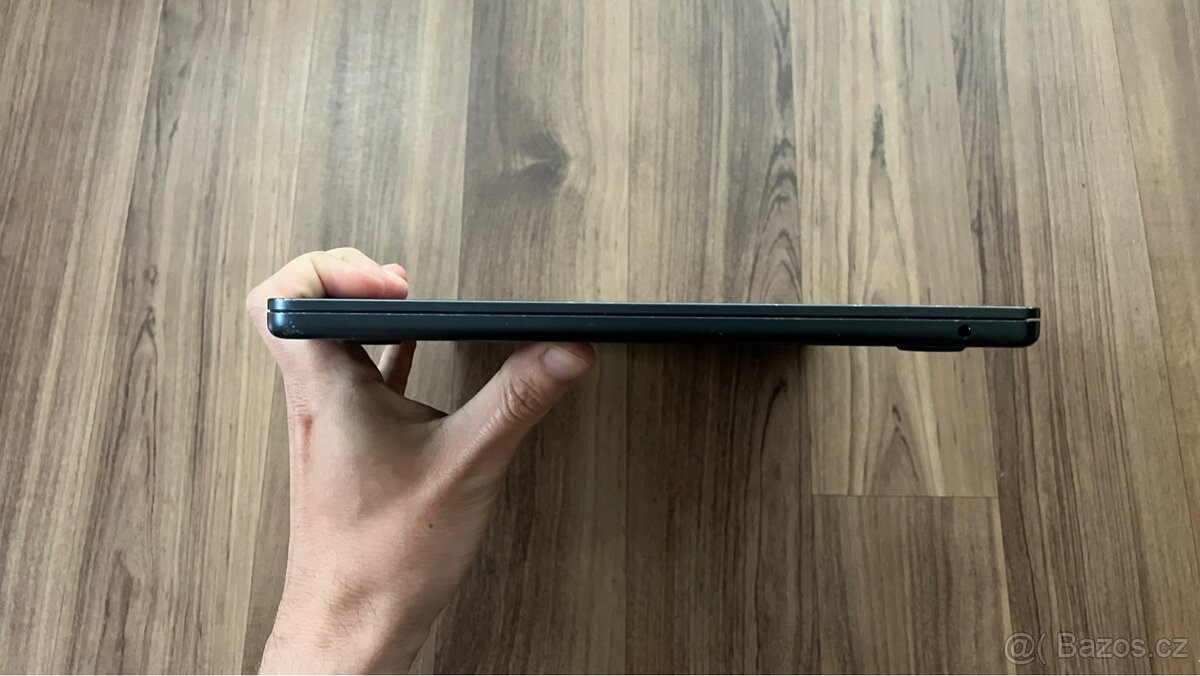 Macbook Air 13” M2 midnight - 6