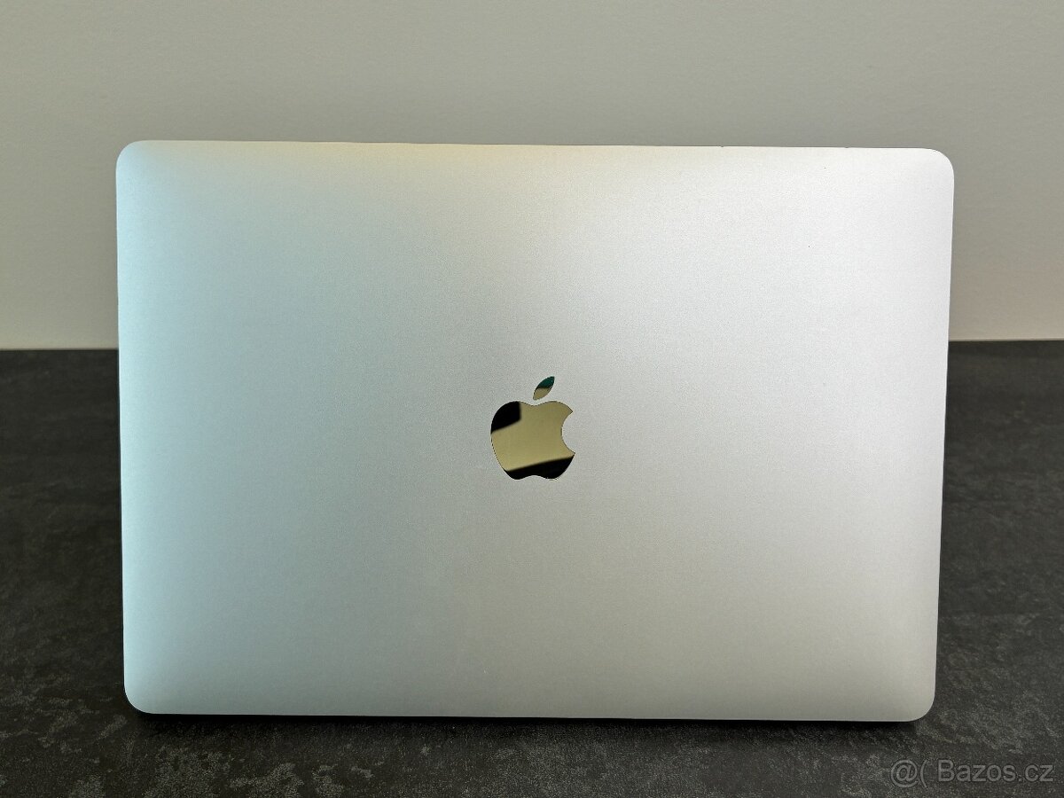 MacBook Pro 13'' 2019 / i5 / 16GB / 256GB SSD - DPH - 6