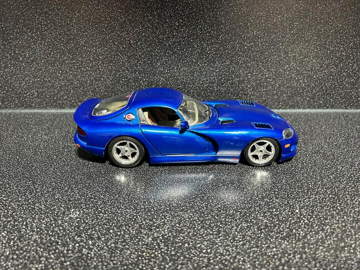 Dodge Viper GTS 1:18 - 6