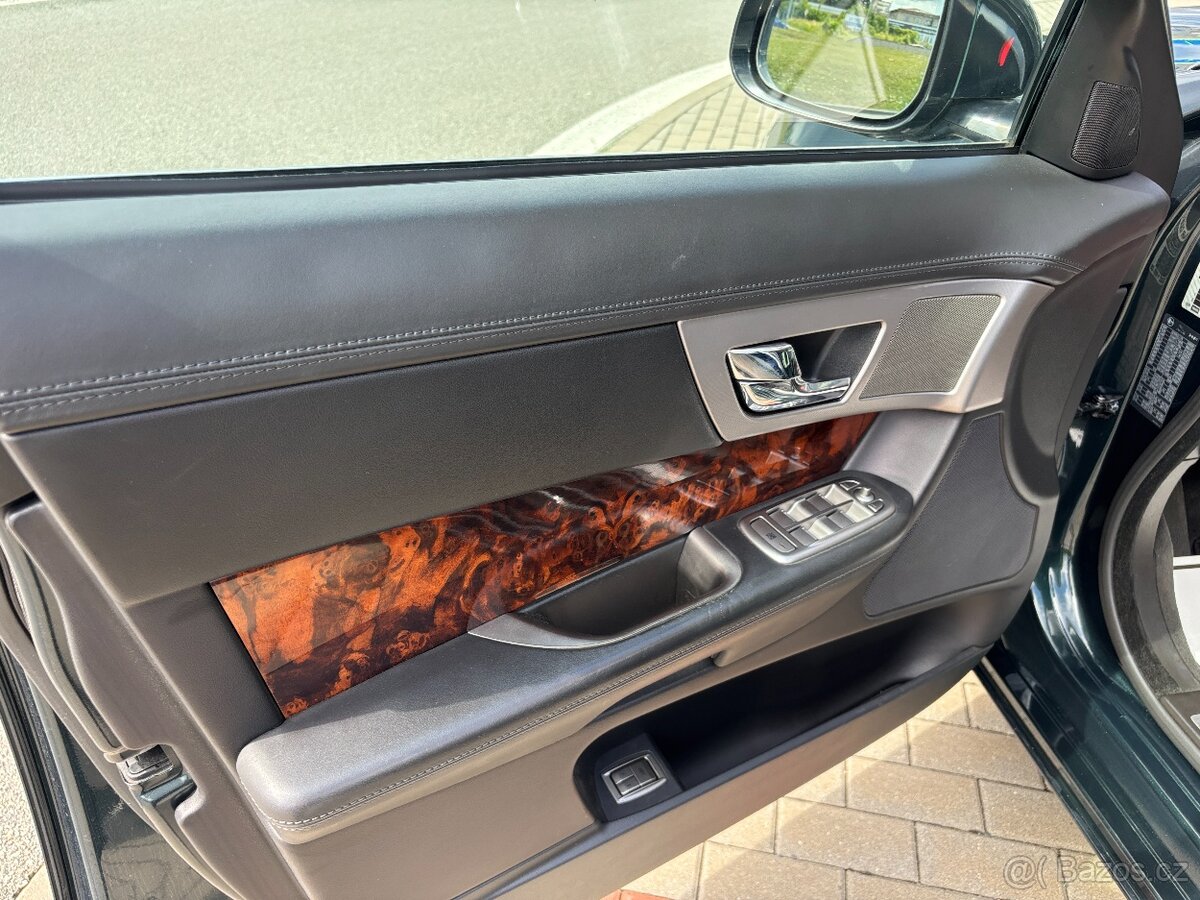 Jaguar XF 3.0D 177kW Automat - 6