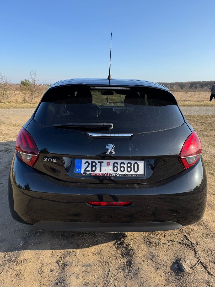 Peugeot 208 1.6 HDI - 6