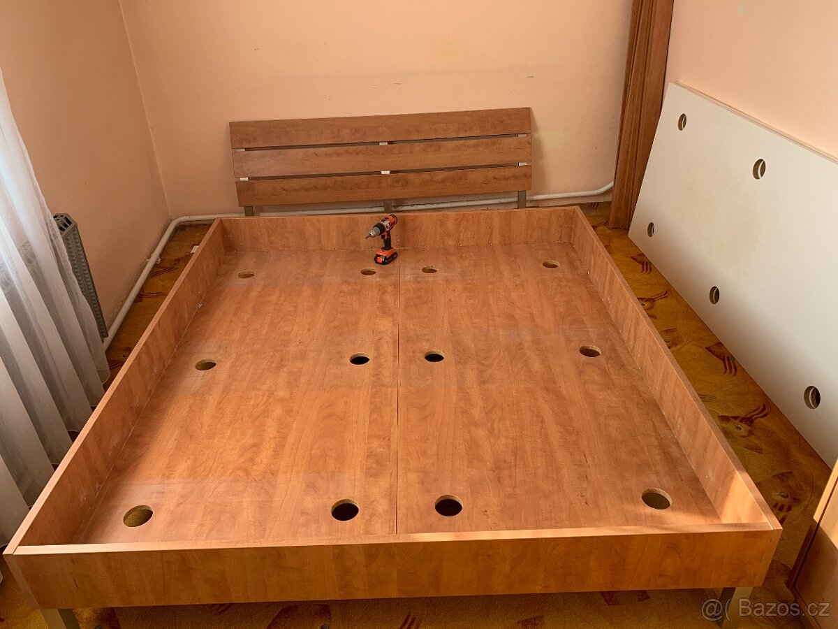Manželská postel + TV stolek (zakázková výroba) - 6
