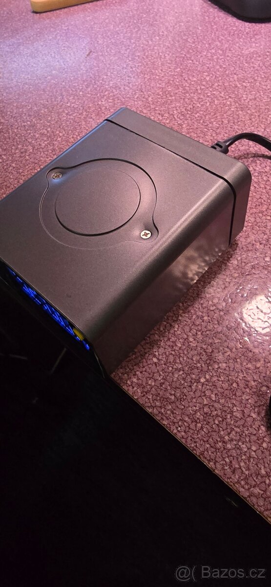 Nabíječky s bezdrátem USB-A/C,rozmontované,funkční - 6