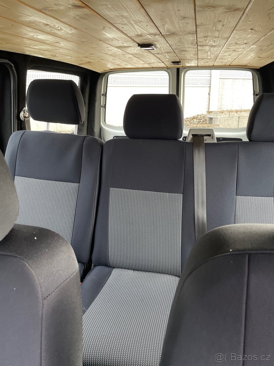 VW Transporter /2,0Tdi/ 2011/75kw/ 1majitel/ CZ/ 6MÍST - 6