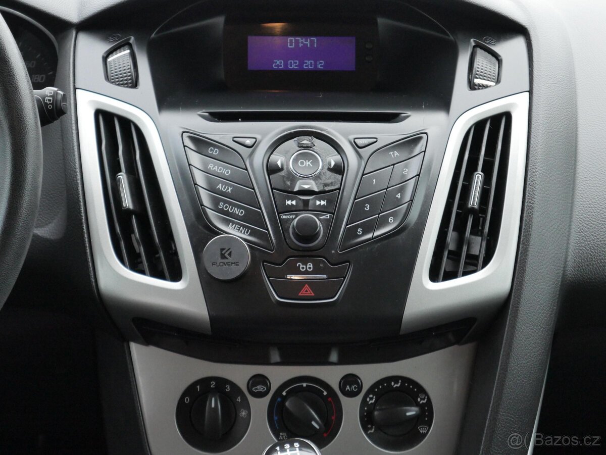 Ford Focus 1.6i , 77 kW benzín, 2012 - 6