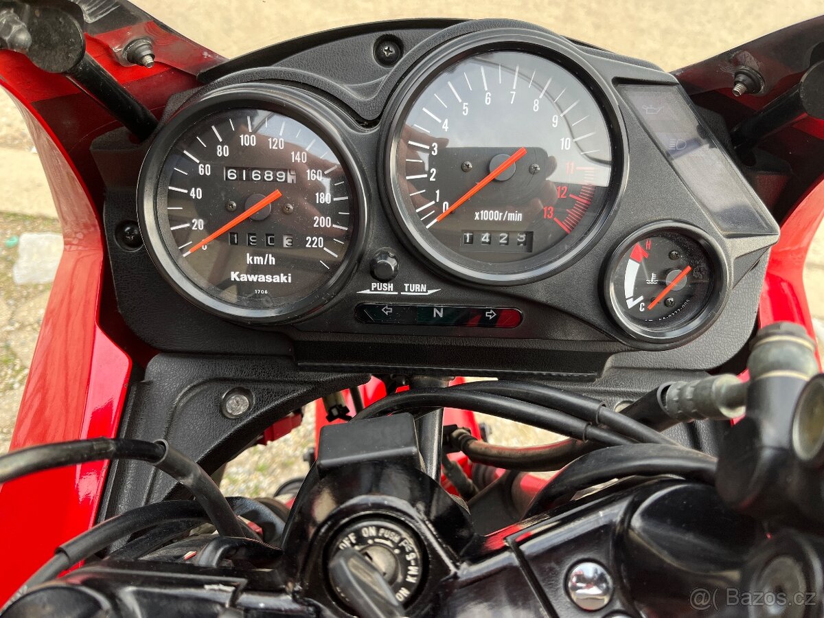 Kawasaki GPZ 500S - 6