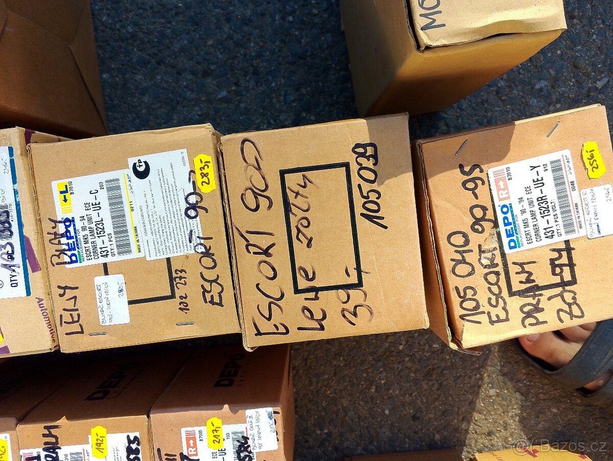 Různé díly kryty blinkrů světel - 6