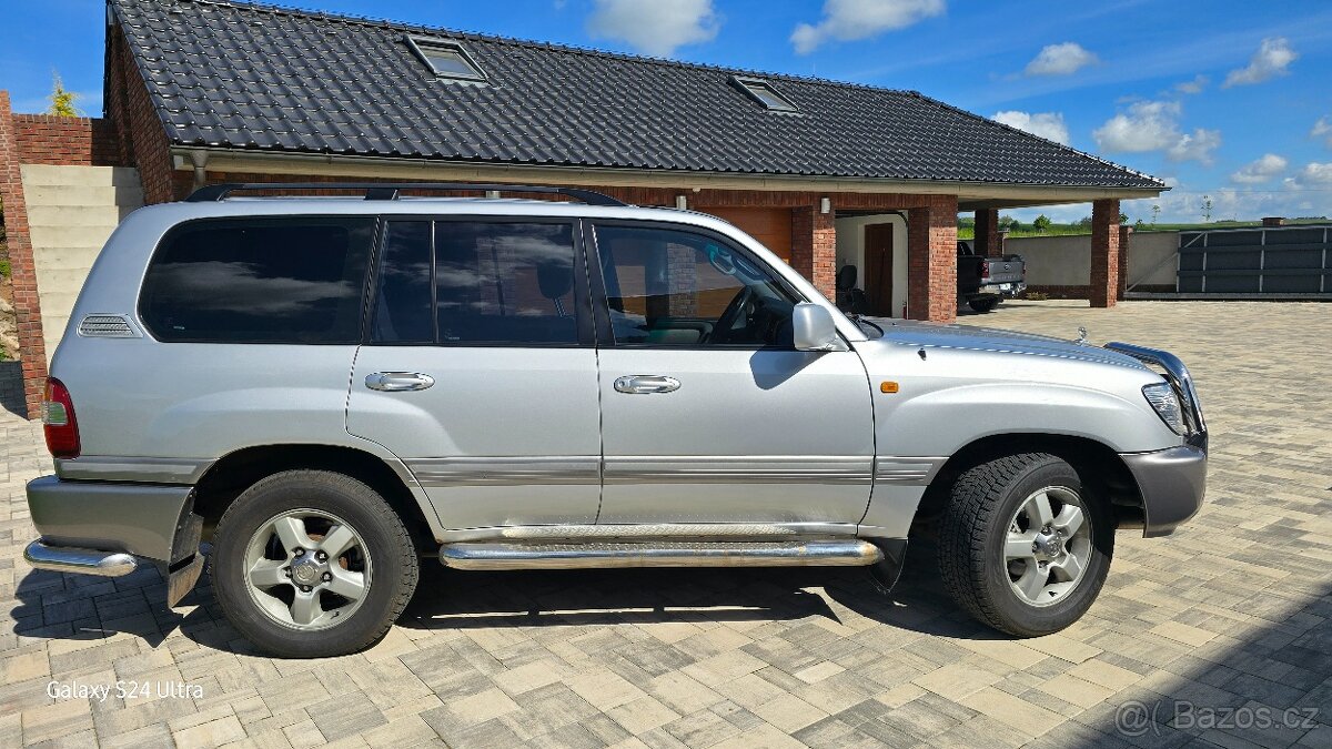 Toyota Land Cruiser 100 - 6