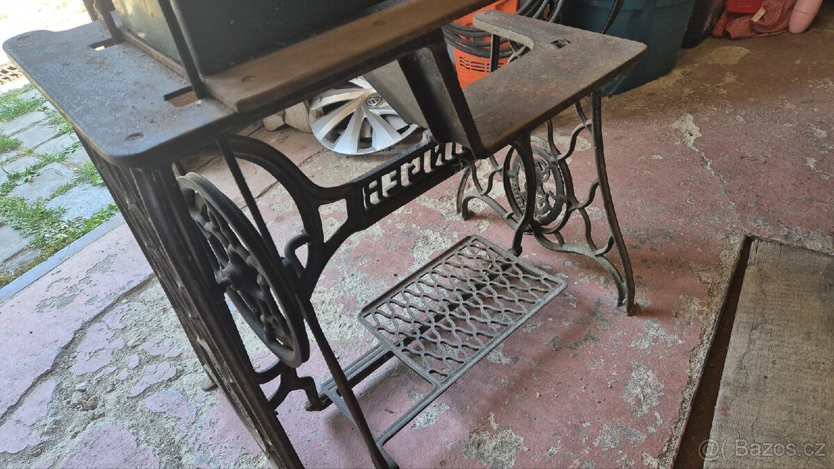 Šicí stroj na kůži Singer 29K33 - 6