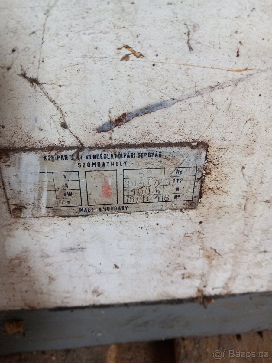 Potravinářský robot -profi hnětač a šlehač - 6