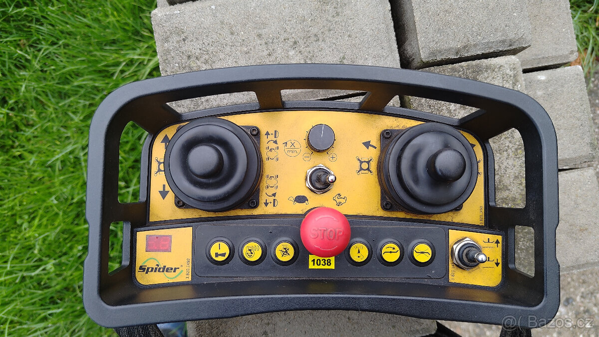 Spider ILD 02 svahová robotická sekačka s přepravním vozíkem - 6