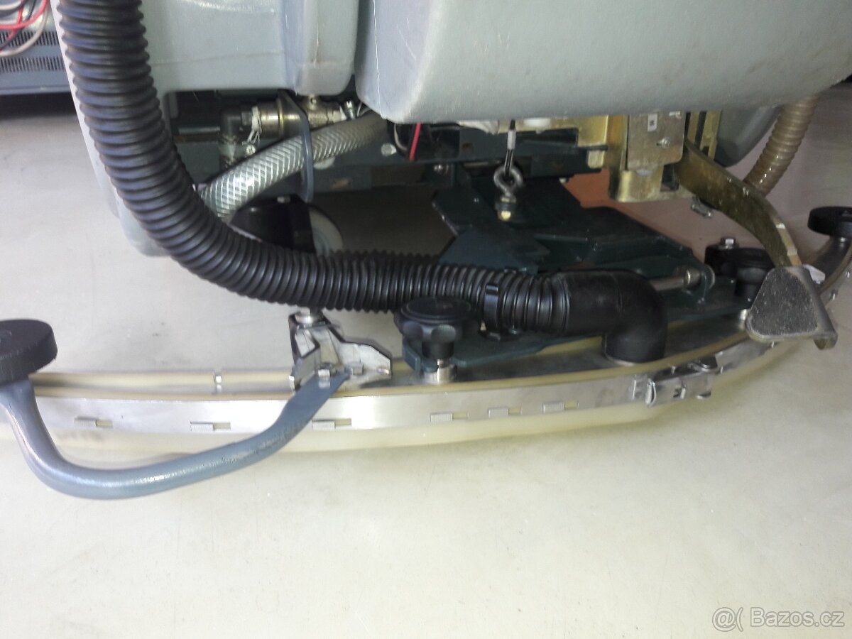 Podlahový mycí stroj Hako B 70 s vlastním pojezdem - 6