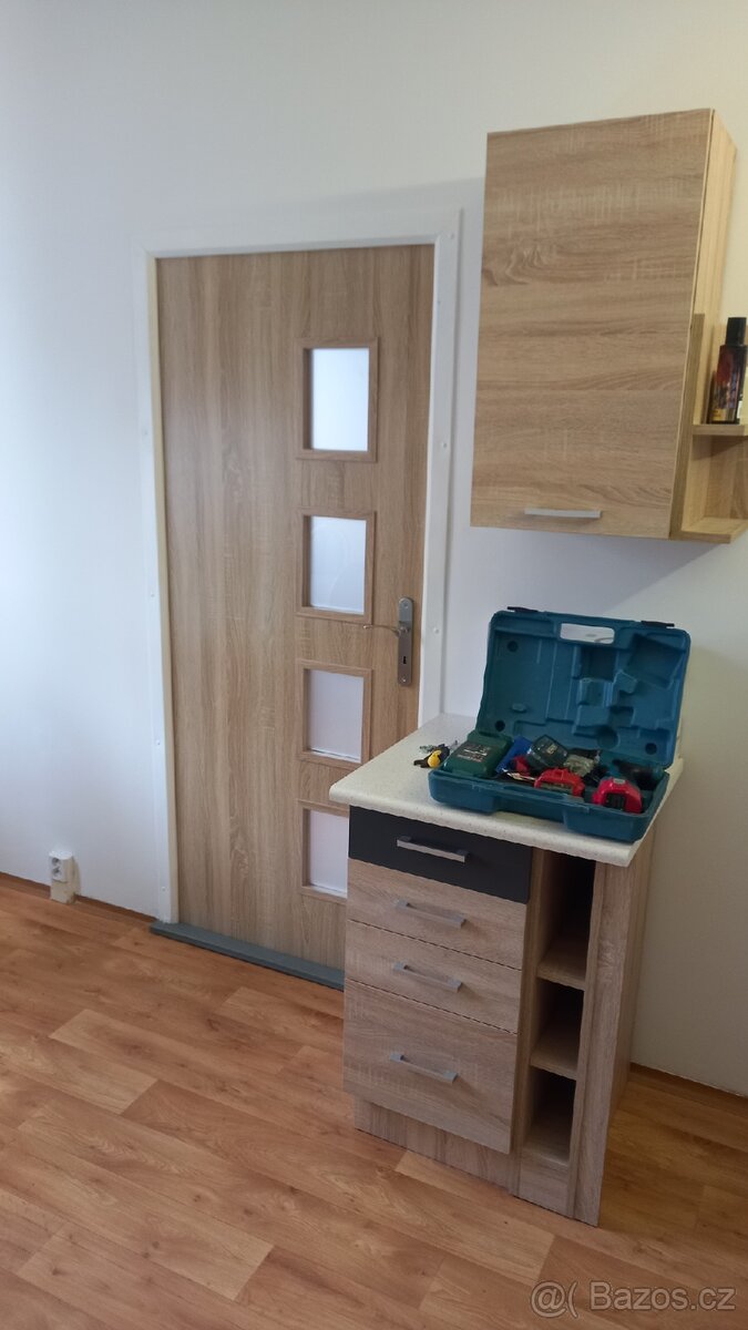 Pronájem bytu 1+1 40 m 3 patro - 6