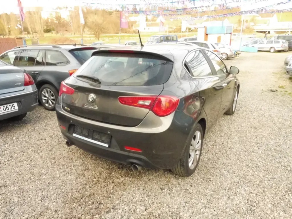 Alfa Romeo Giulietta, 1,9 JTDm-2 - 6