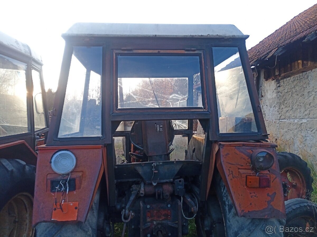 Kabiny z traktorů Zetor 7011 - 6