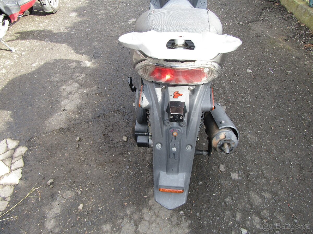 Kymco Agility 150 - 6