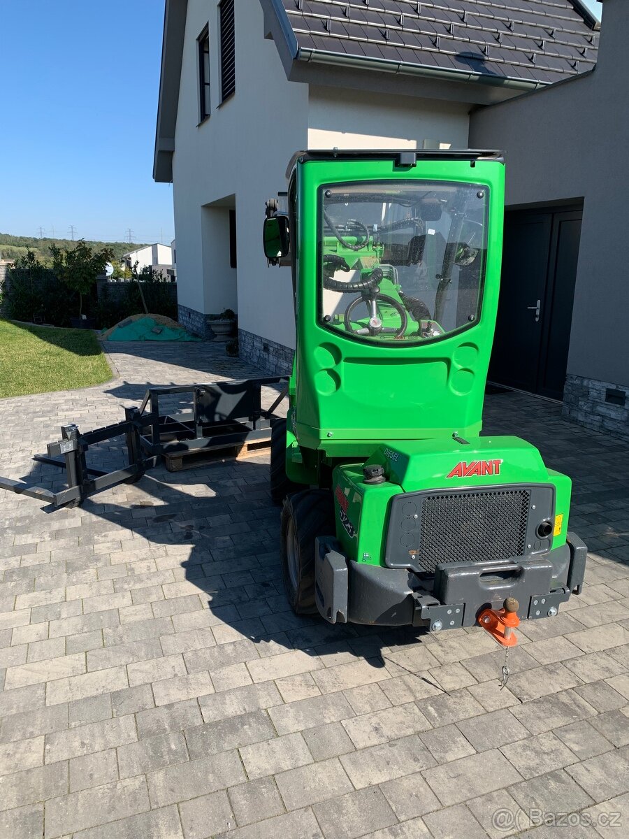 Nakladač Avant 523 Teleskopické rameno 4x4 - 6
