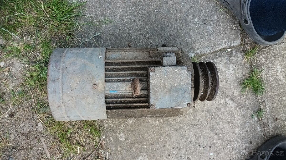 4 elektromotory za cenu šrotu - 6