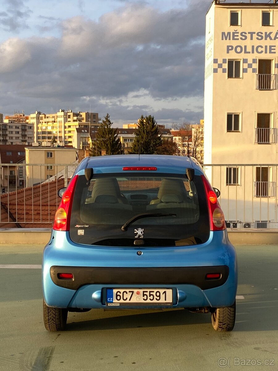 Peugeot 107 benzín - 6