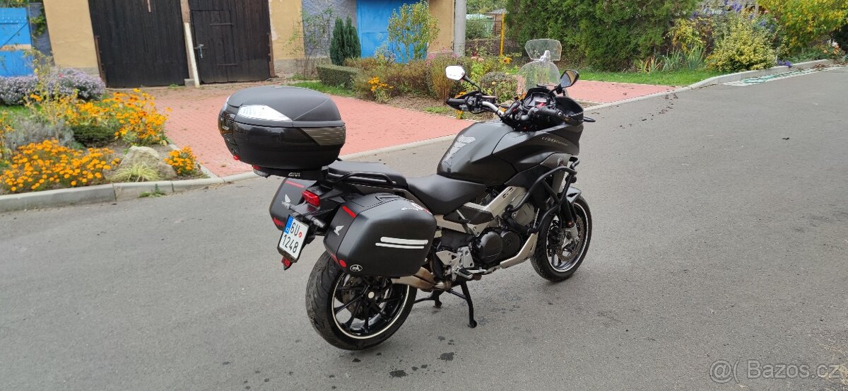 Honda VFR 800X Crossrunner - 6