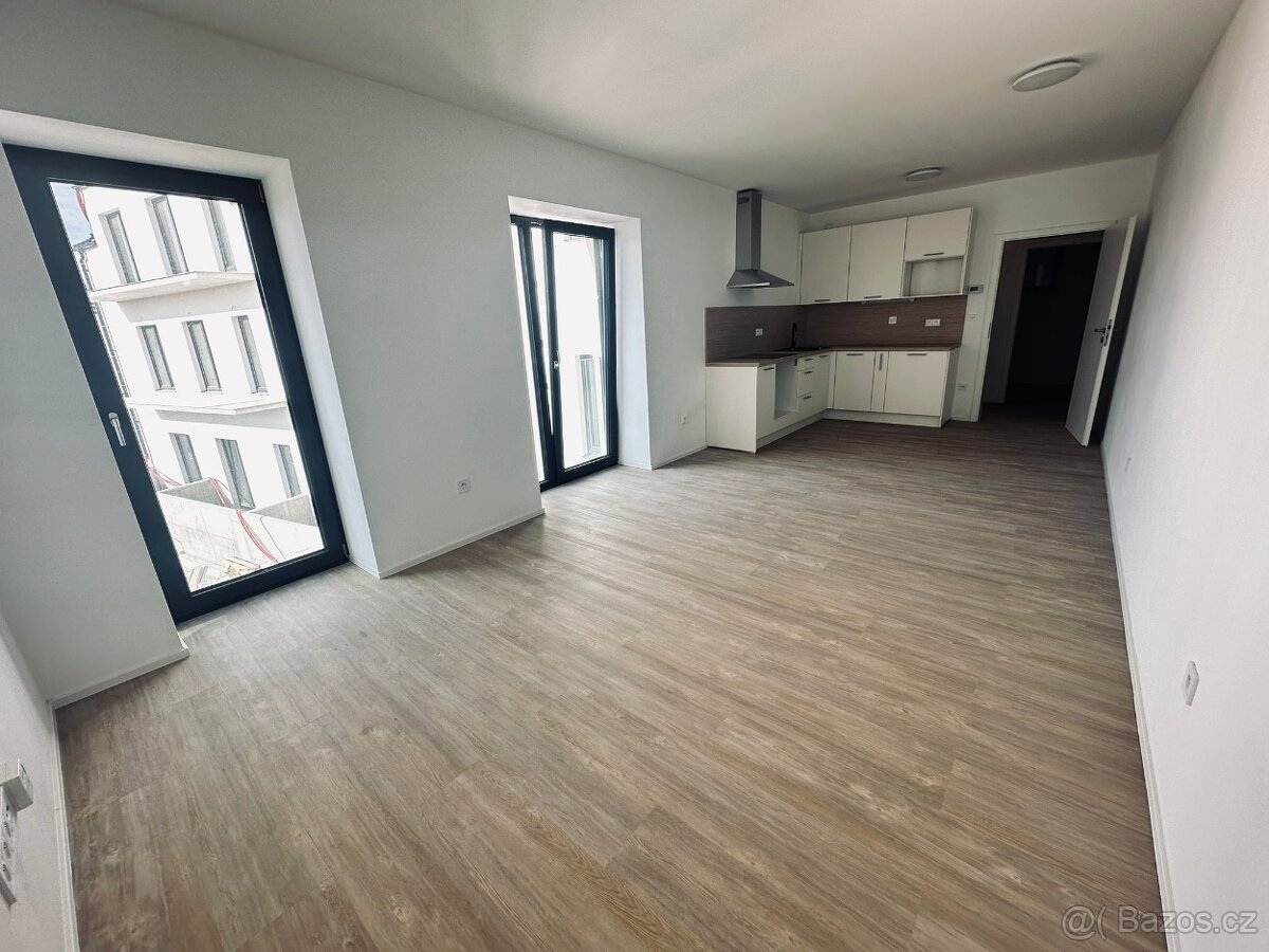 Pronájem bytu 1+kk 36 m² - 6