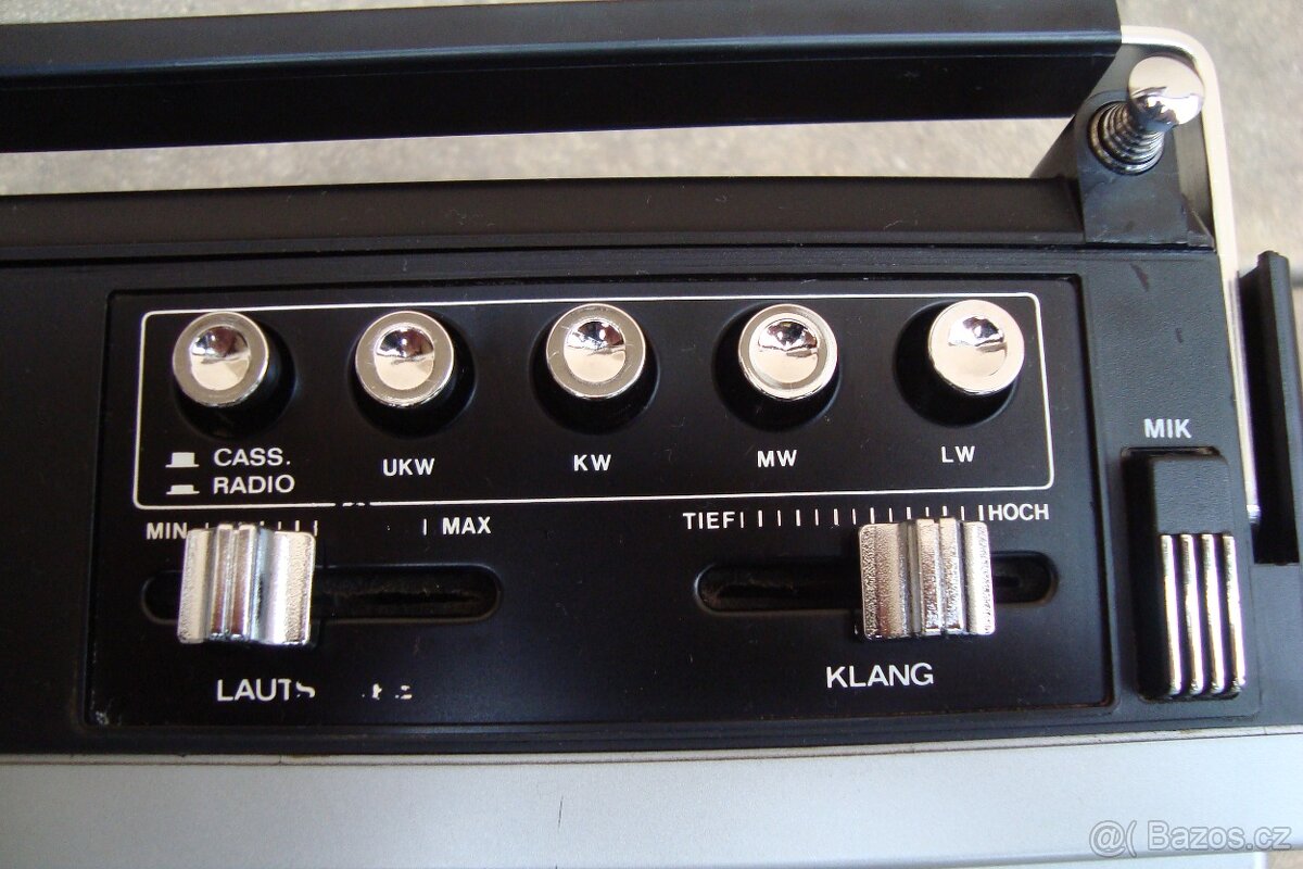 Mono radiomagnetofon Universum - 6