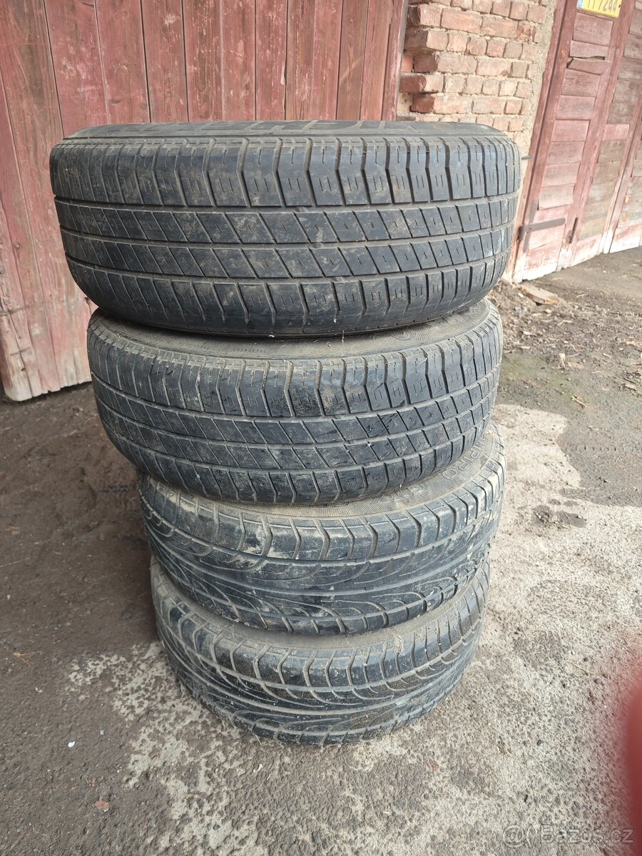 Prodám sadu Alu KING 7Jx15H2 ET35 + pneu 205/65/15 - 6