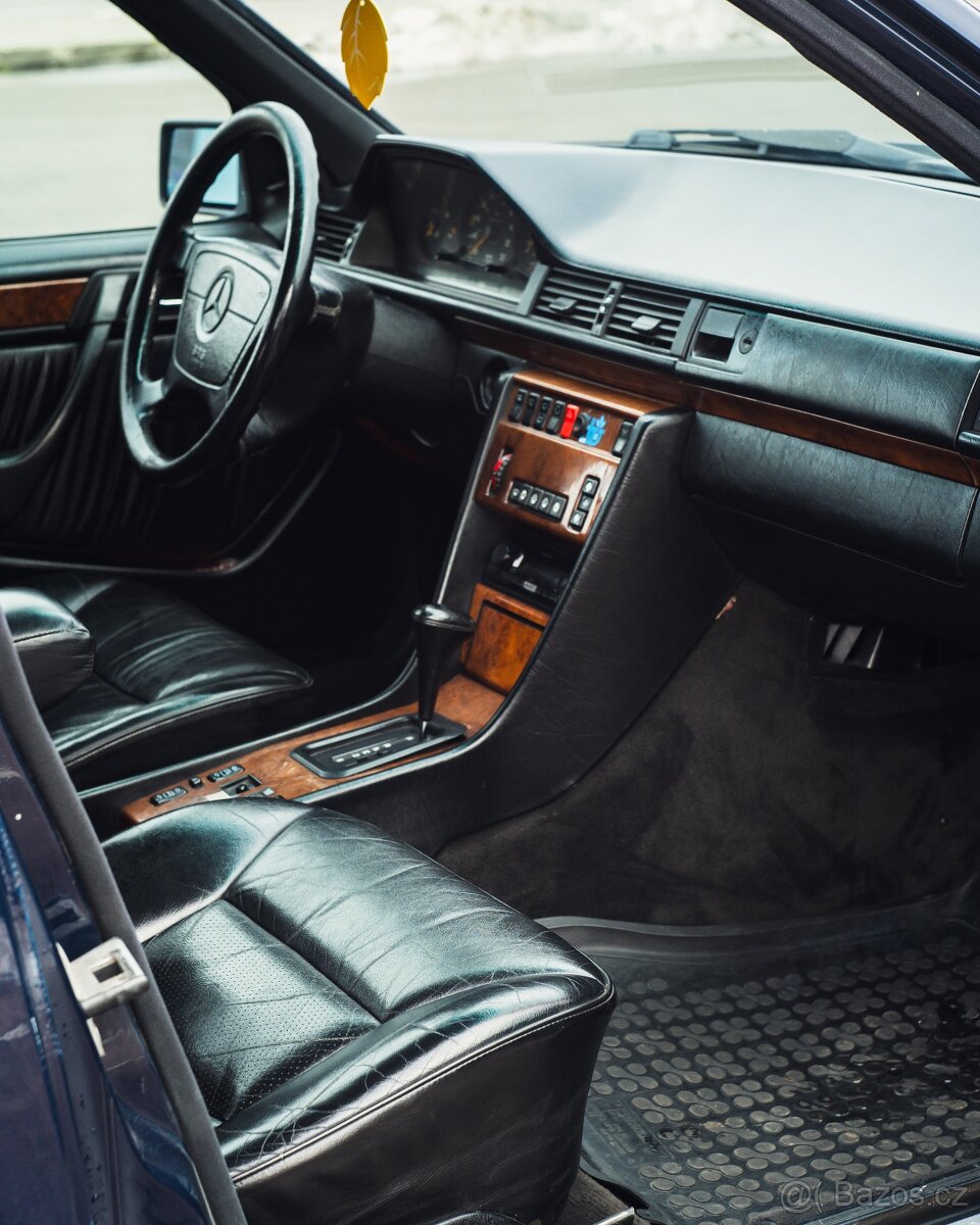 Mercedes-Benz W124 E250TD - 6