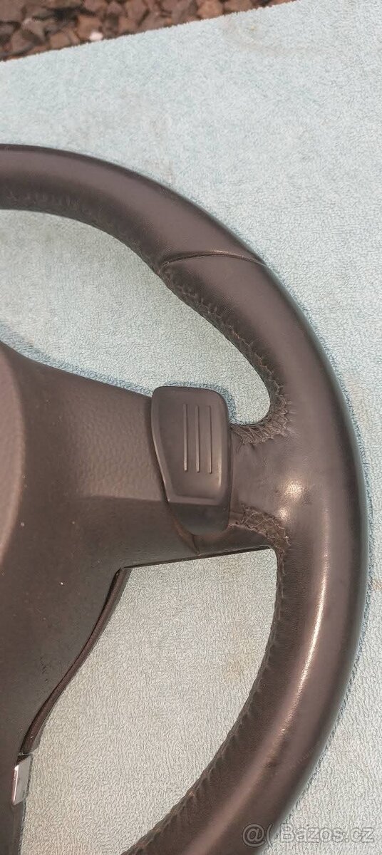 Prodam Passat B7 Volant kožený tříramenný multifunkční Řaze - 6
