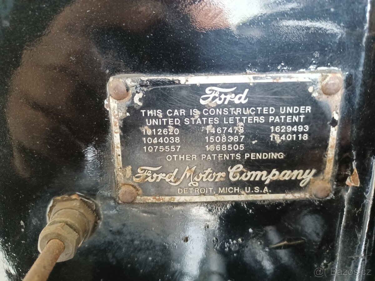 Ford Model A Tudor rok 1930 - 6