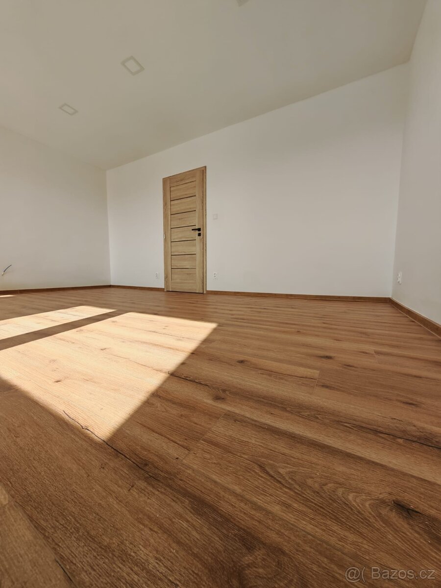 Prodej bytu 3+1 s lodžií - 6