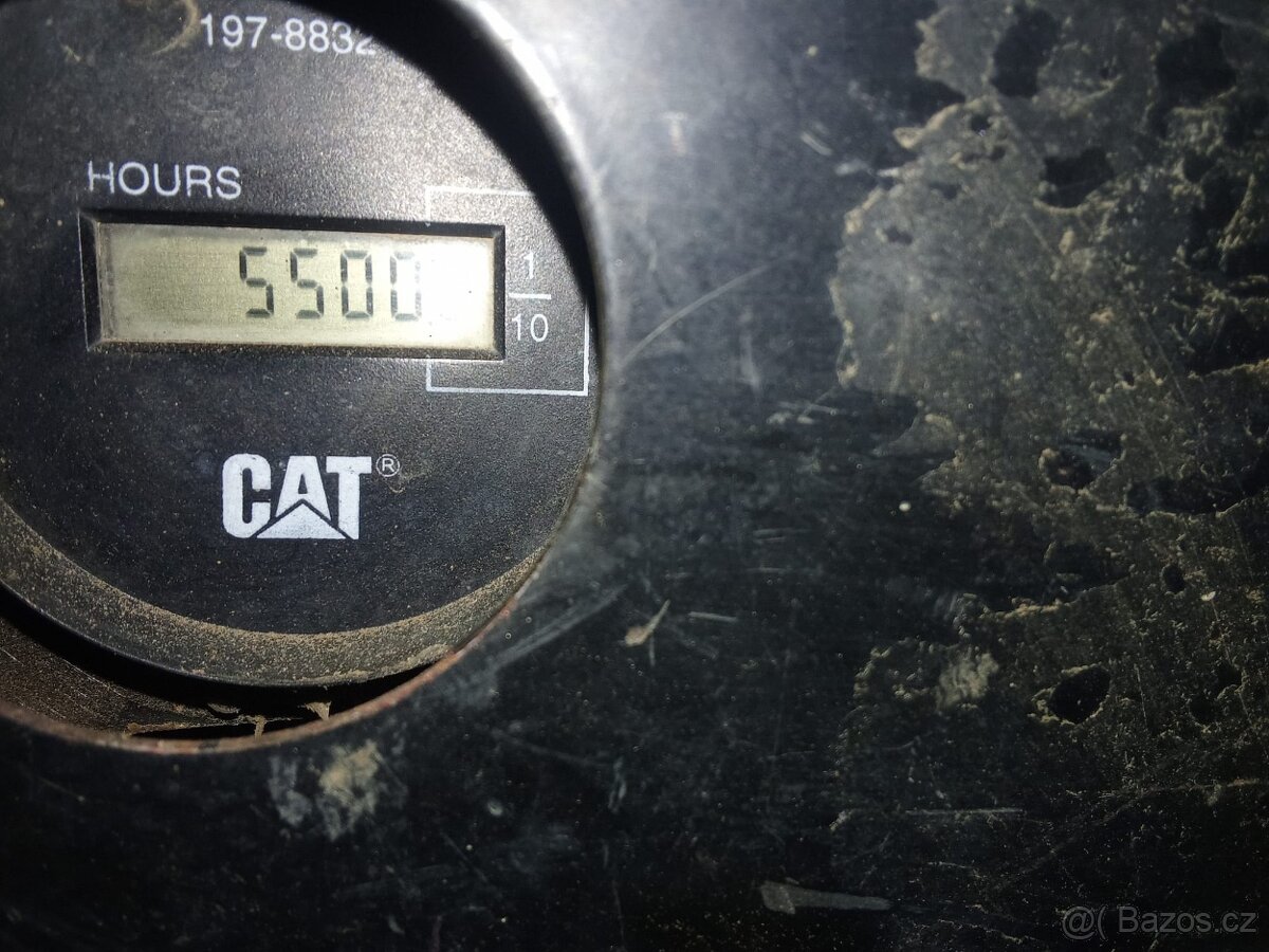 Bagr CAT 305C - 6