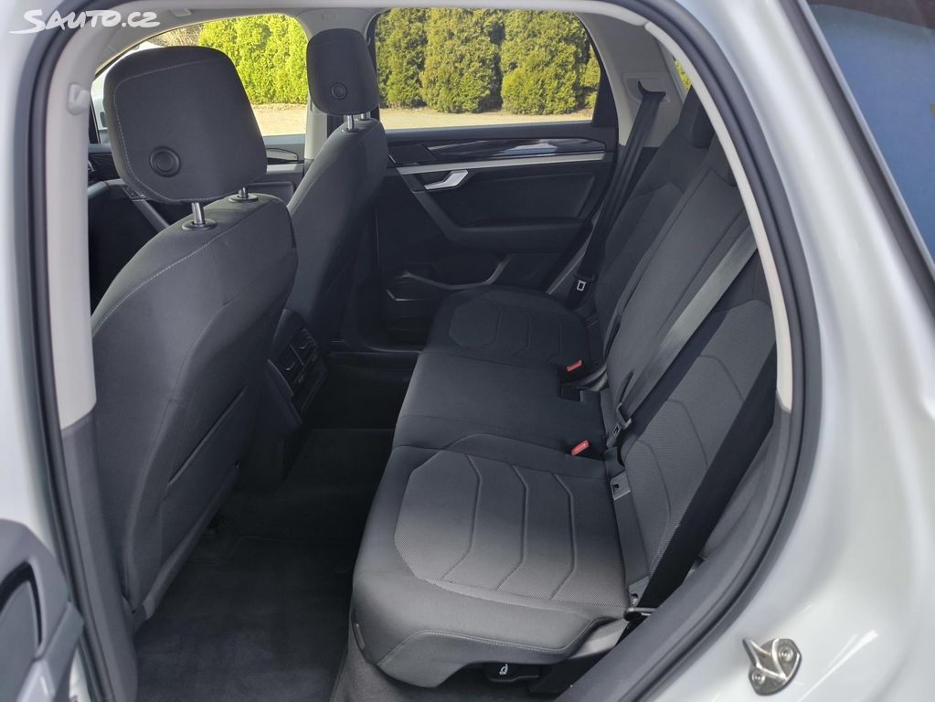 Volkswagen Touareg, 3.0 TDi - 6