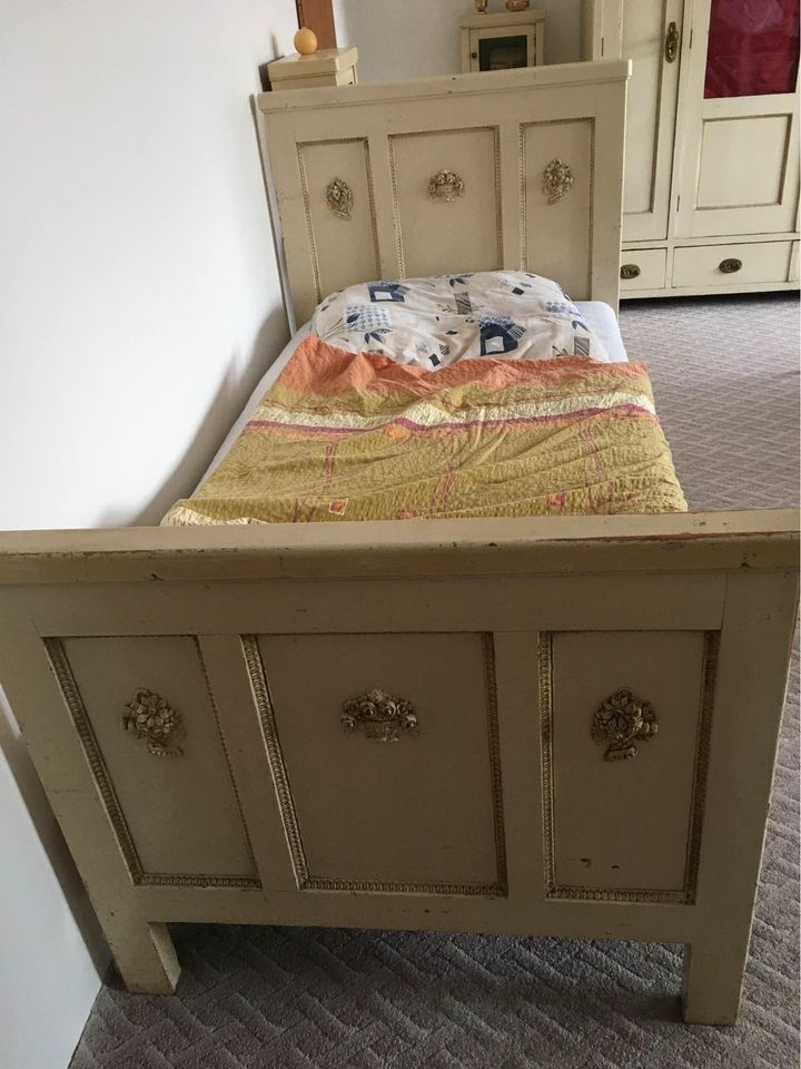 Starožitná ložnice Ludvík XVI 2 skříně a 2 postele - 6